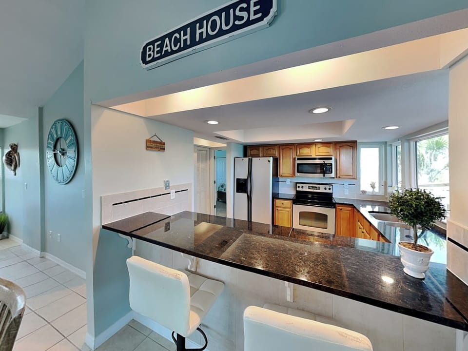 Breakfast Bar - Seating for 2