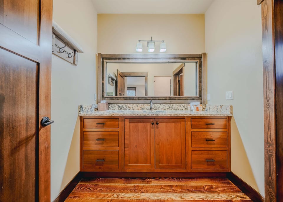 Ensuite with walk-in shower 