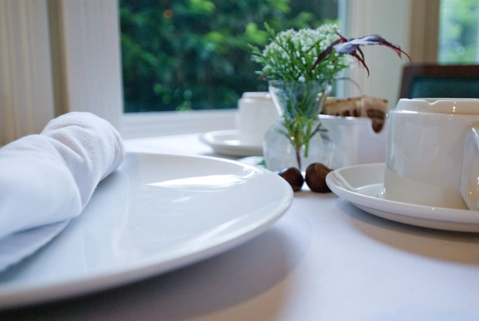 Granville House B&B breakfast table settings