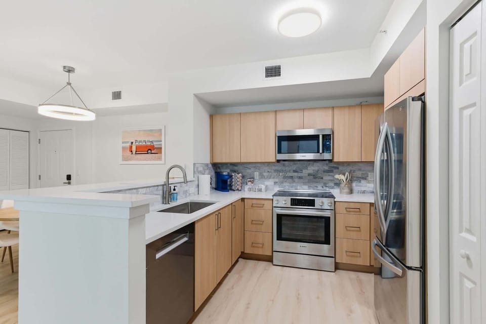 Fully remodeled kitchen with premium Bosch appliances