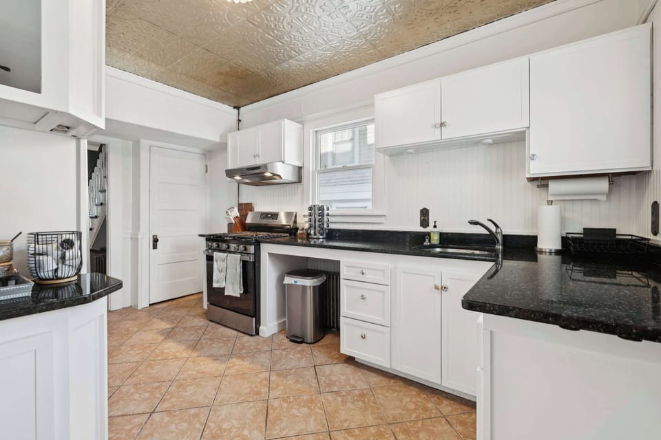 Full kitchen with everything needed to make a great meal! Please note there is no dishwasher.