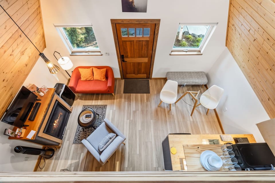 No walls, no worries! Our open floor layout makes it easy to cook, chill, dine, and socialize all in one bright and welcoming space. Gather, relax, and Return to Stone.