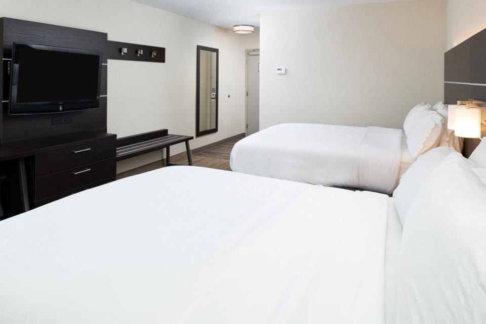 Bedroom. Interior and views may vary based on location and availability.