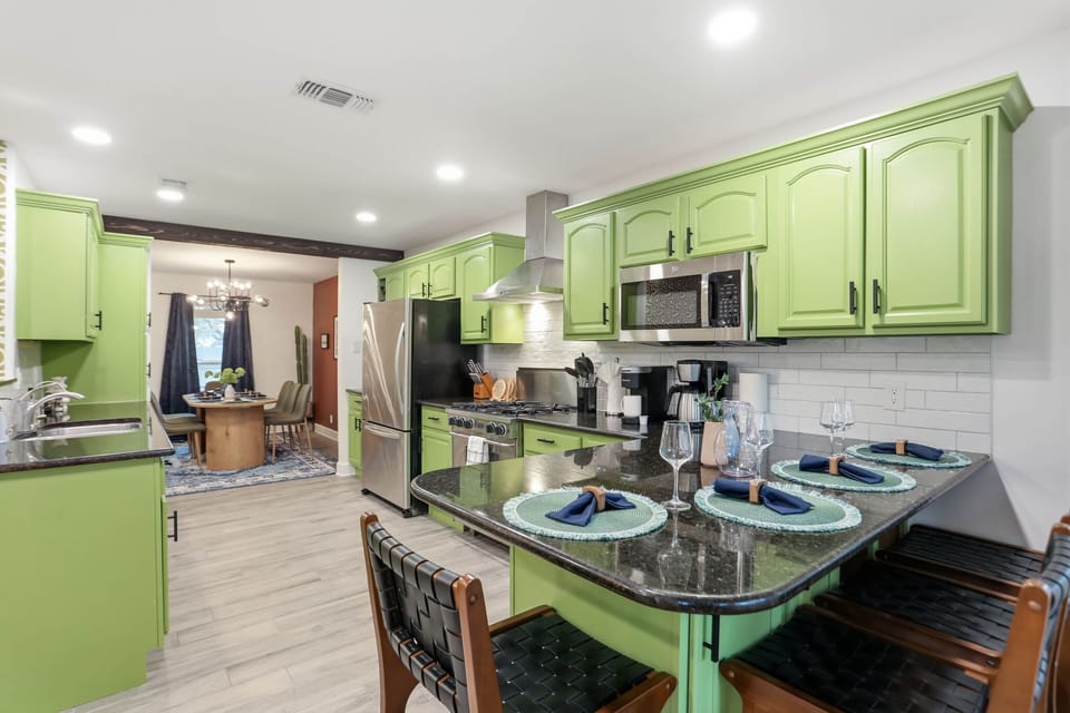 Flow into comfort, flow into fun. No walls, no boundaries—just an inviting space to live your vacation to the fullest.