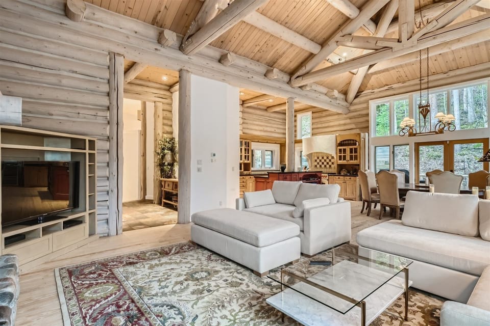 The Valley, Buffehr Creek, West Vail, by Vail Village Rentals