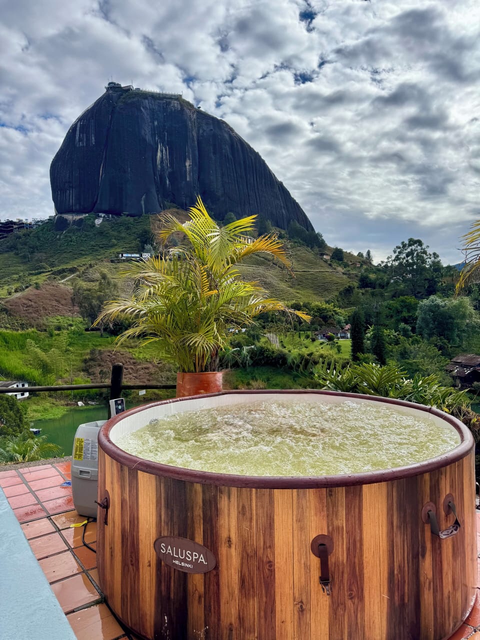 Outdoor spa tub