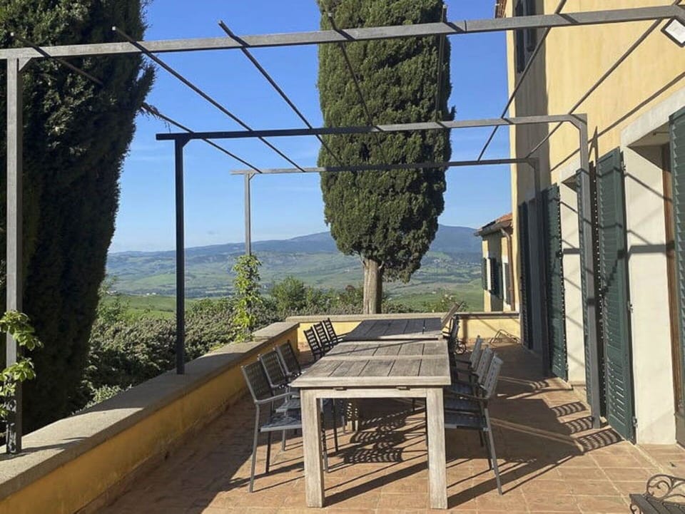 Balcony / Terrace / Patio, Building Exterior, Outdoor