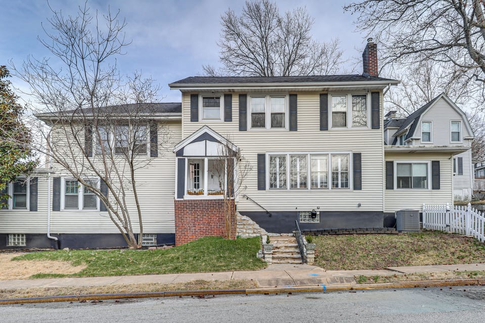 St. Louis Vacation Rental | 5BR | 2BA | 2,500 Sq Ft