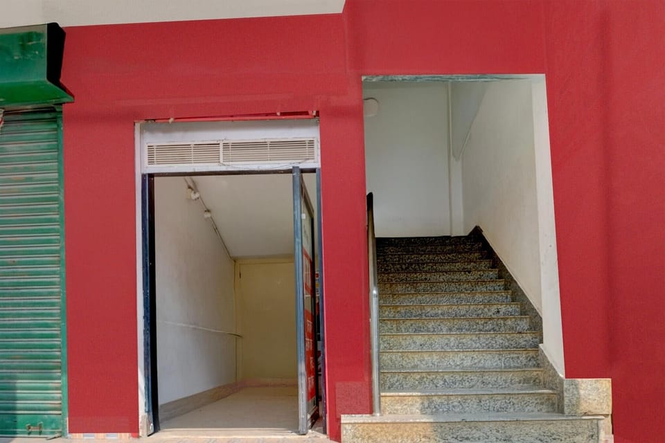 Entrance / Reception