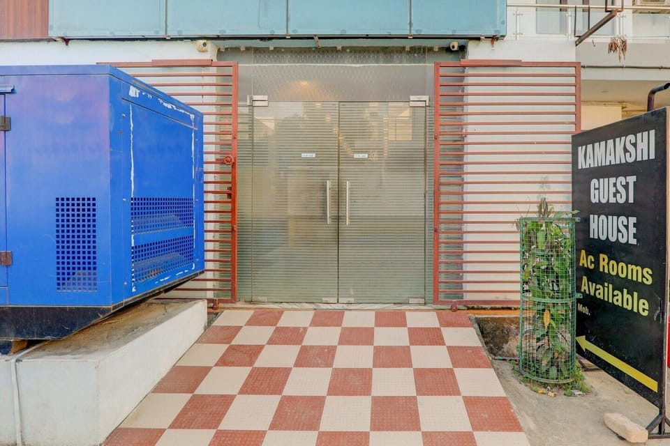 Entrance / Reception