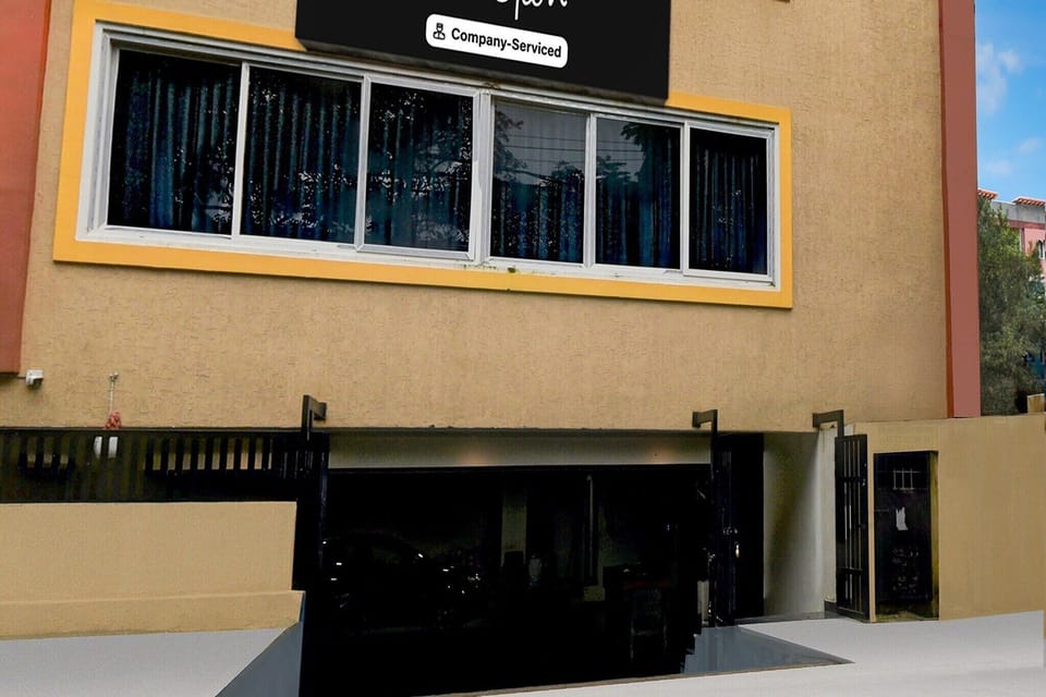 Entrance / Reception