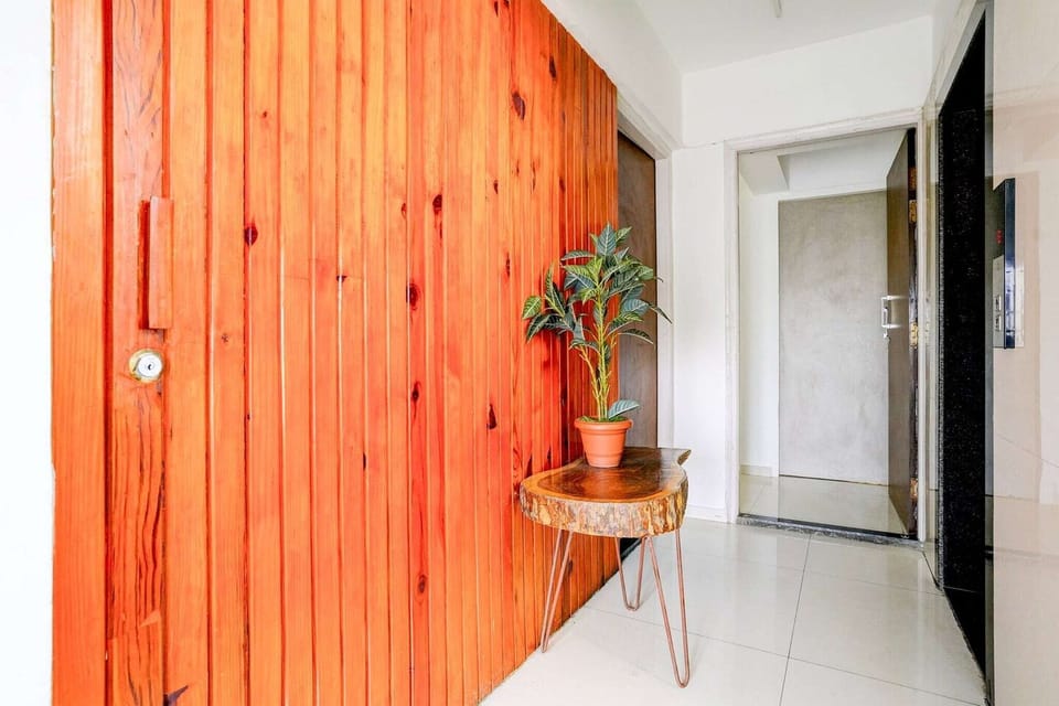 Entrance / Reception