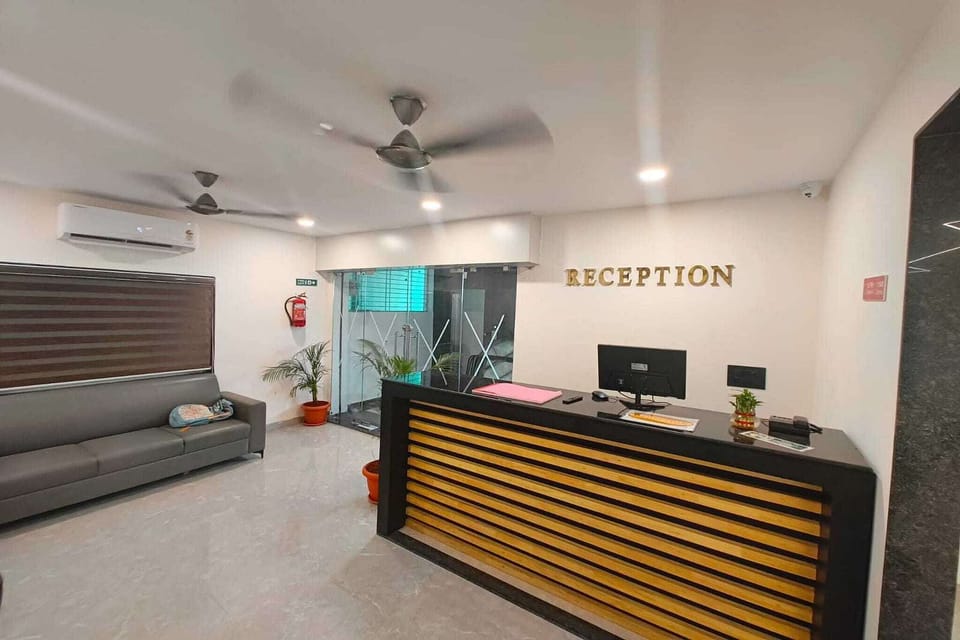 Entrance / Reception