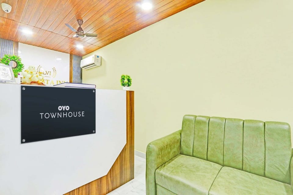 Entrance / Reception