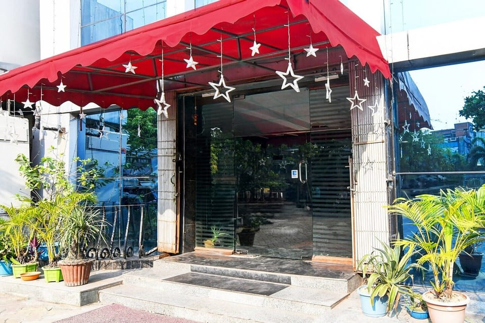 Entrance / Reception