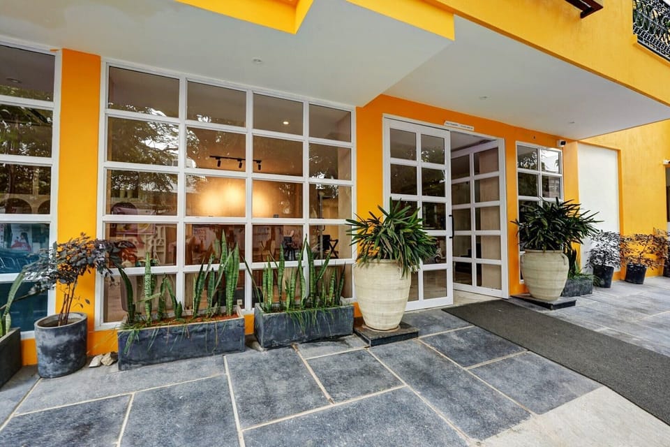 Entrance / Reception