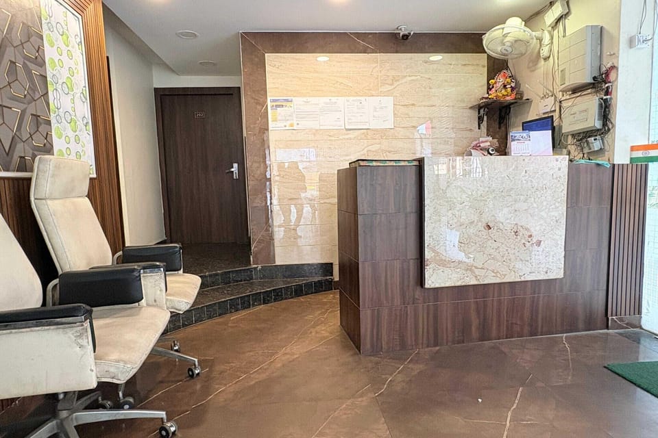 Entrance / Reception