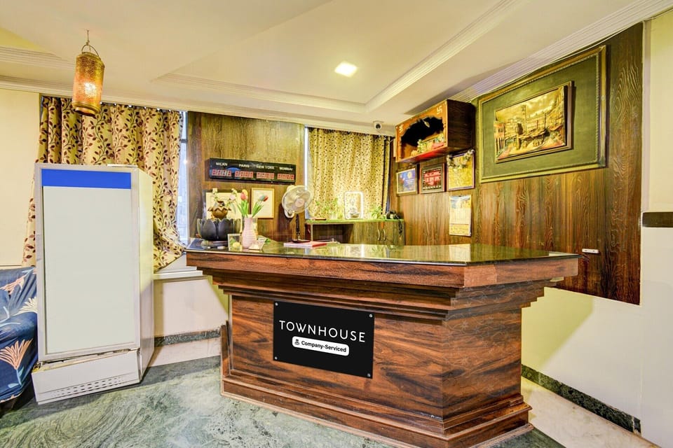 Entrance / Reception