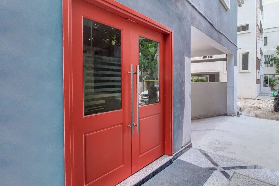 Entrance / Reception