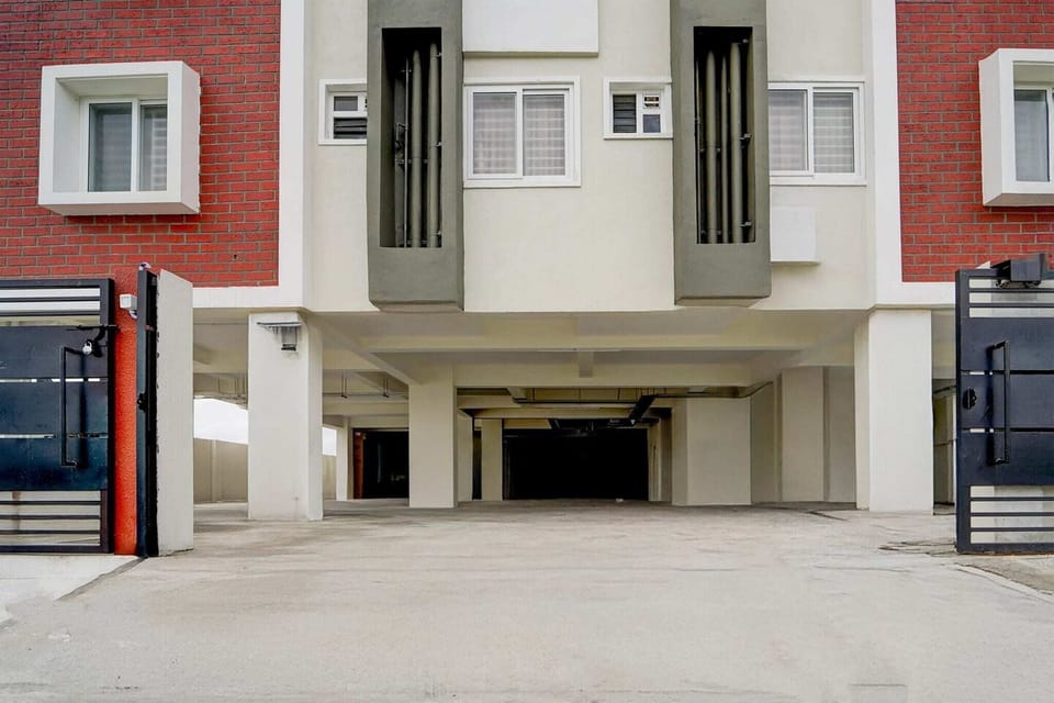 Entrance / Reception