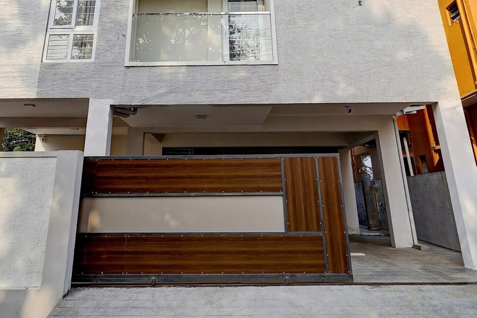 Entrance / Reception