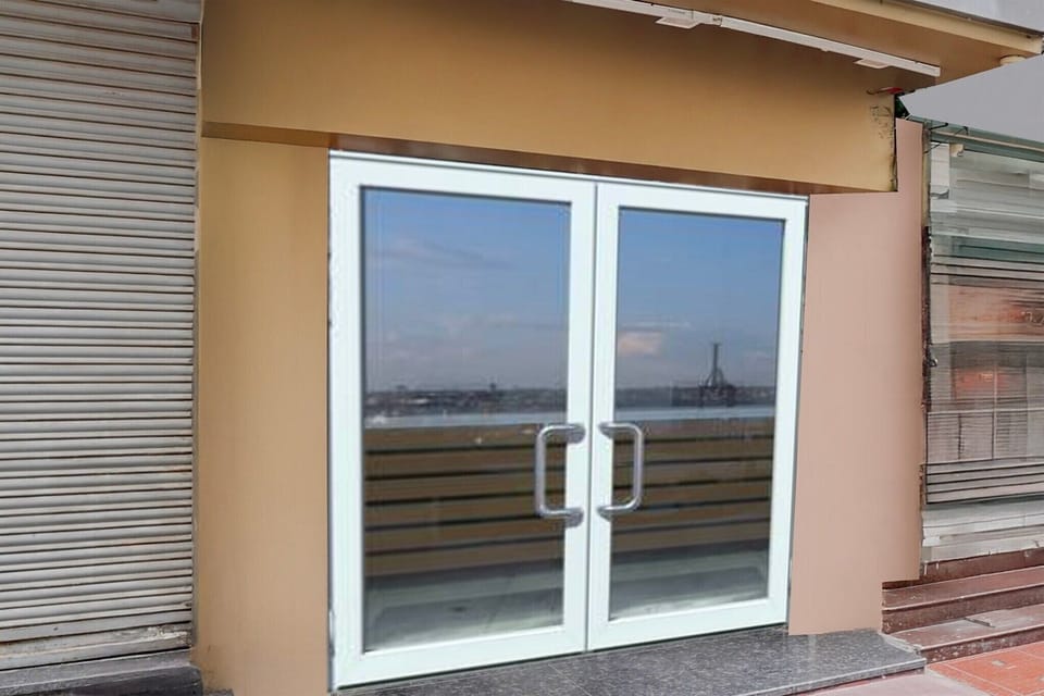 Entrance / Reception