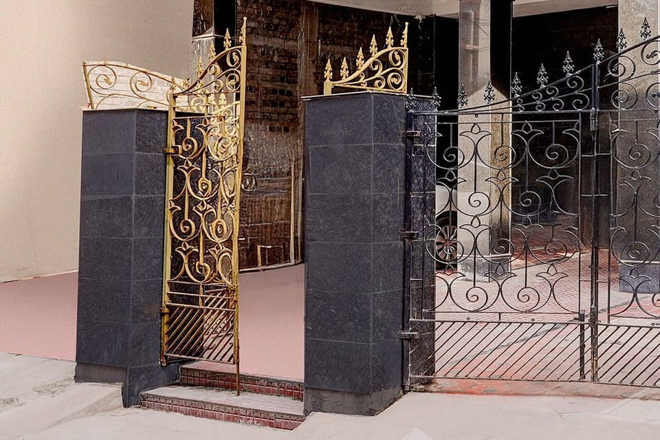 Entrance / Reception