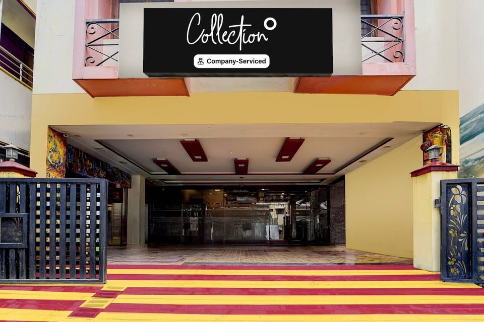 Entrance / Reception