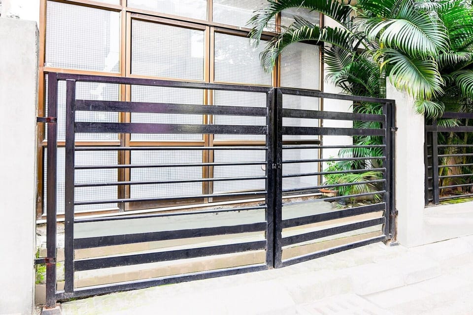 Entrance / Reception