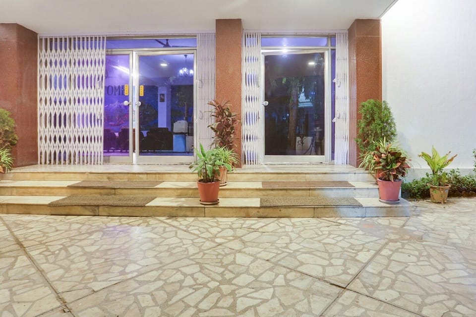Entrance / Reception