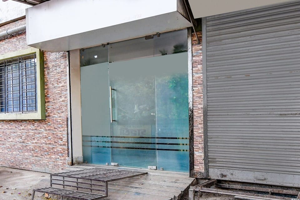 Entrance / Reception