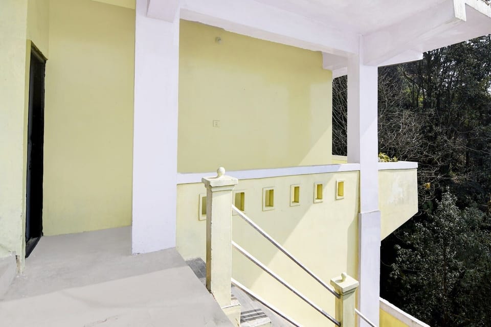 Entrance / Reception