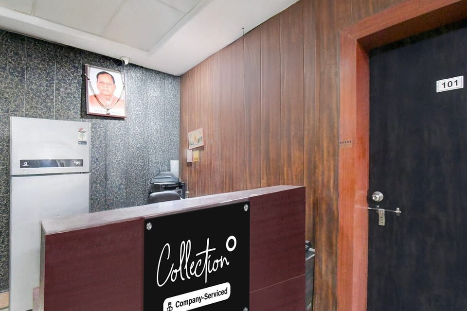 Entrance / Reception