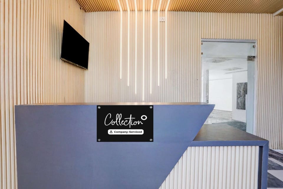 Entrance / Reception