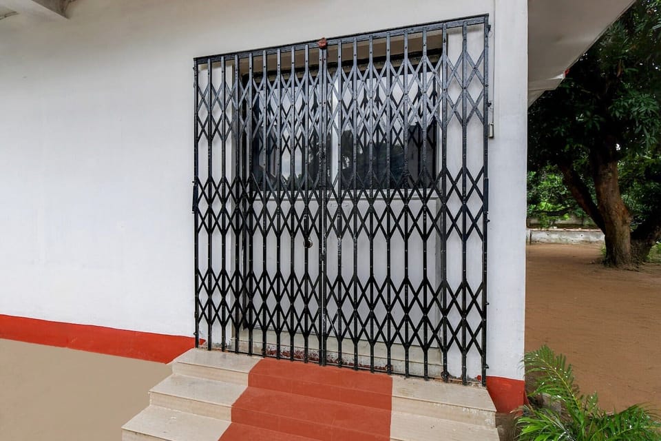 Entrance / Reception