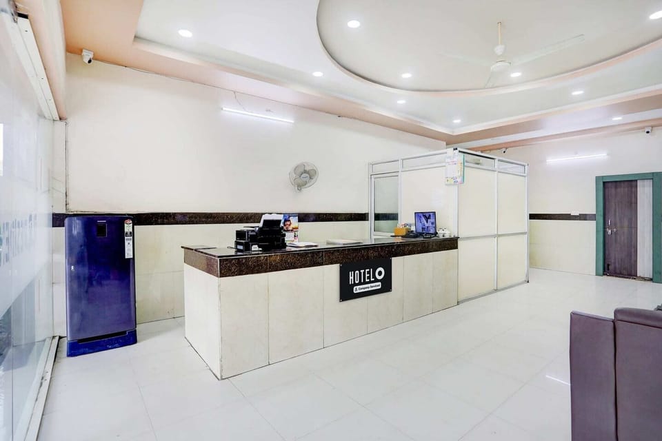 Entrance / Reception