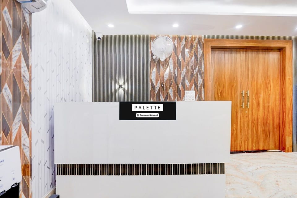 Entrance / Reception
