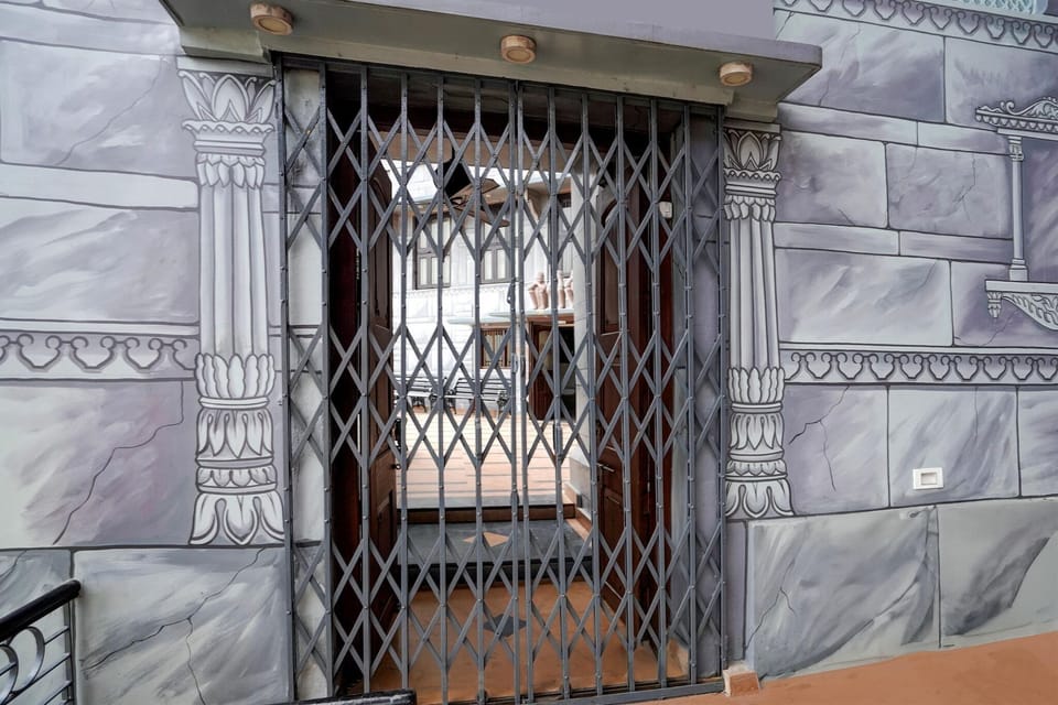 Entrance / Reception