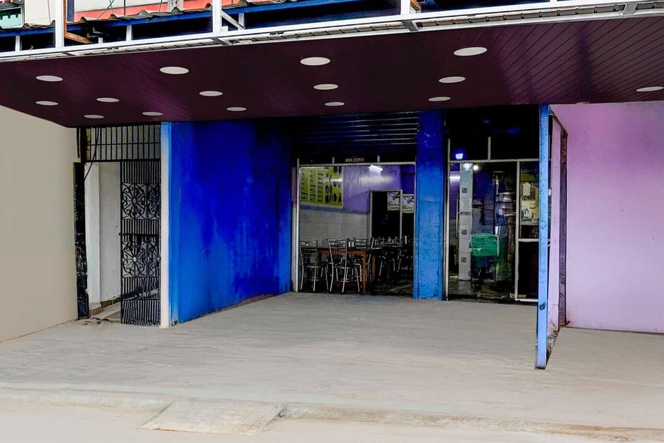 Entrance / Reception