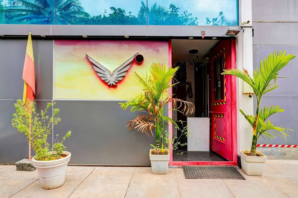 Entrance / Reception