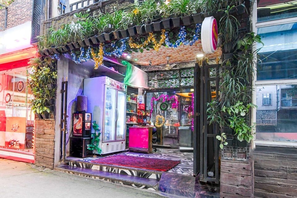 Entrance / Reception