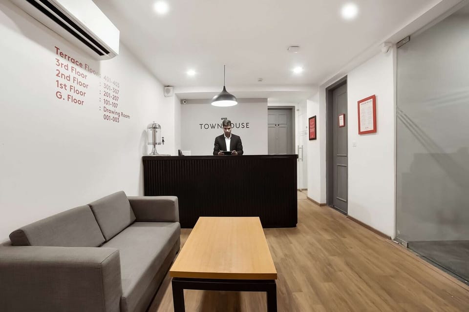 Entrance / Reception