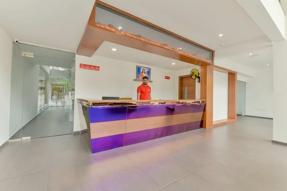 Entrance / Reception