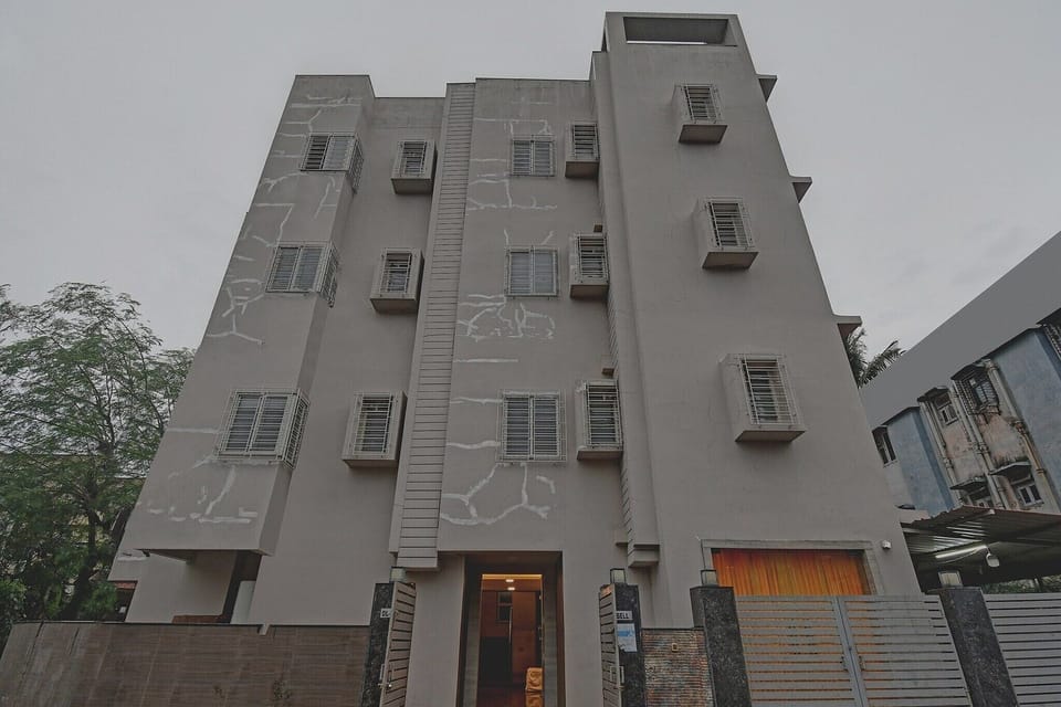 Entrance / Reception