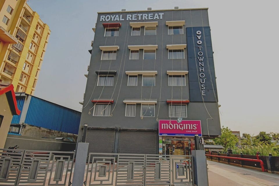Entrance / Reception