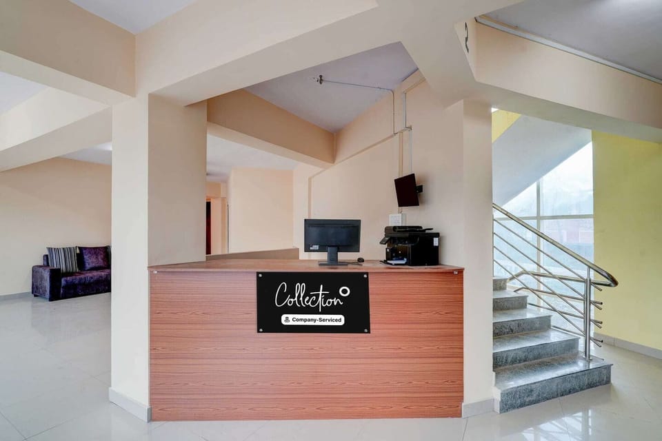 Entrance / Reception