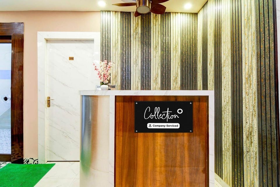 Entrance / Reception
