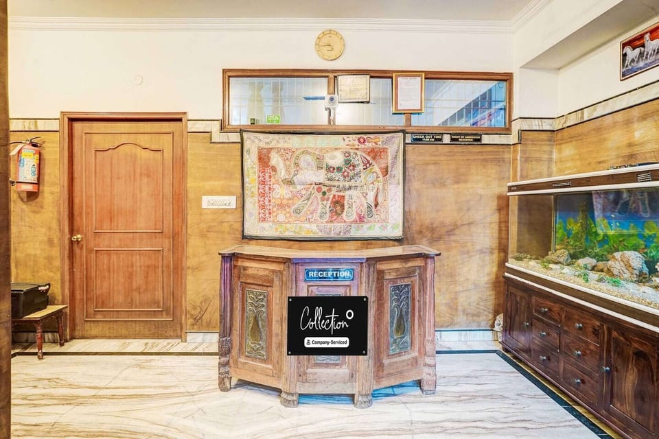 Entrance / Reception