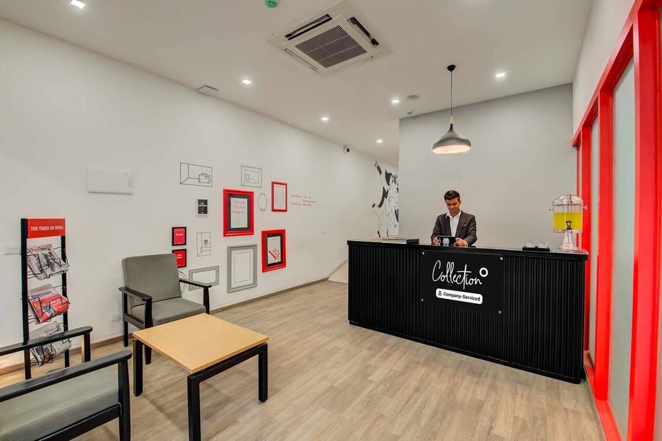 Entrance / Reception