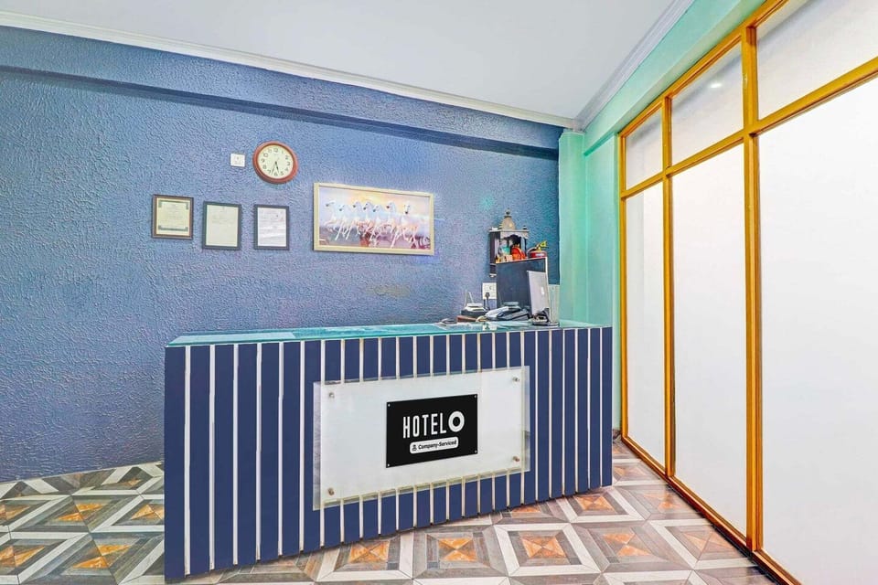 Entrance / Reception